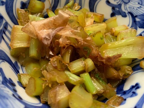 カルシウム、食物繊維たっぷり☆ 大根の葉の炒め物